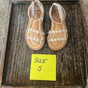 Size 5 Tahari Baby Sandals